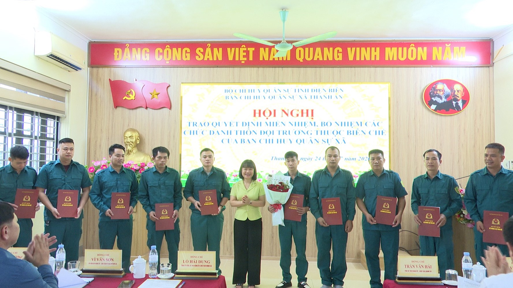 THANH AN TRAO QUYẾT ĐỊNH MIỄN NHIỆM, BỔ NHIỆM CHỨC DANH THÔN ĐỘI TRƯỞNG