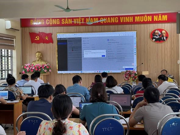 TẬP HUẤN ỨNG DỤNG TRÍ TUỆ NHÂN TẠO (AI) NĂM 2026